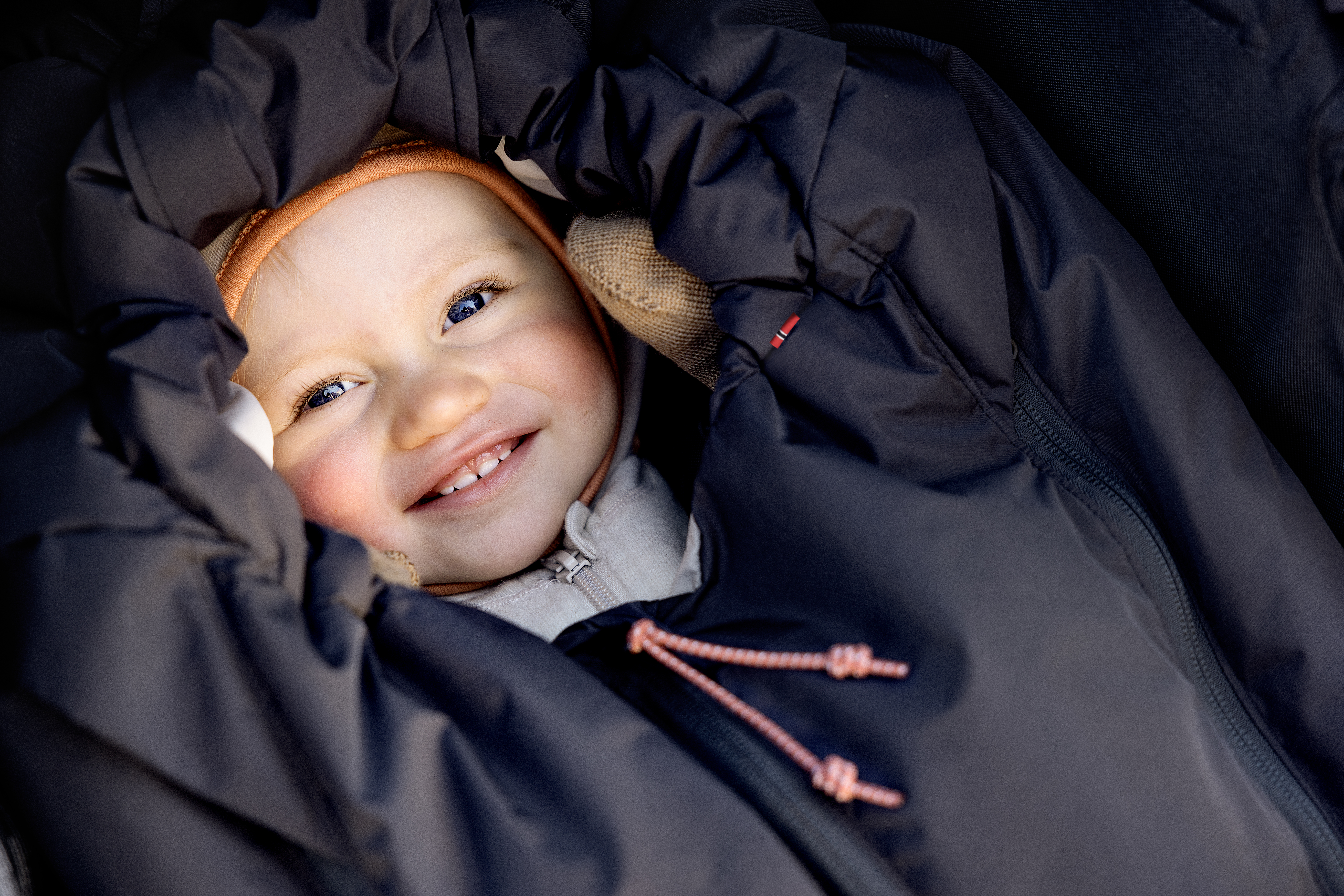 Voksi Adventure North soojakott Black