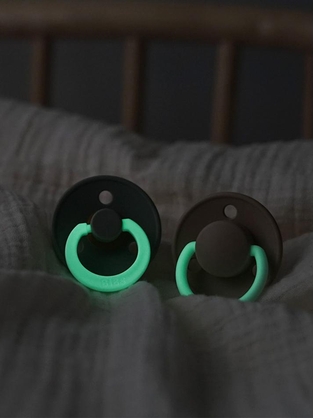 BIBS Colour Round GLOW latekslutid 2-pakk 0-6 kuud