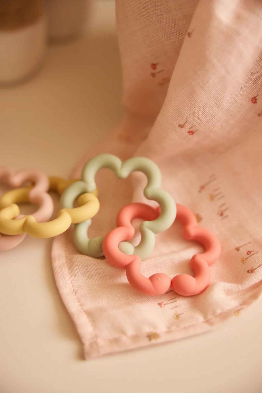 Jollein silikoonist närimisrõngad Flowers