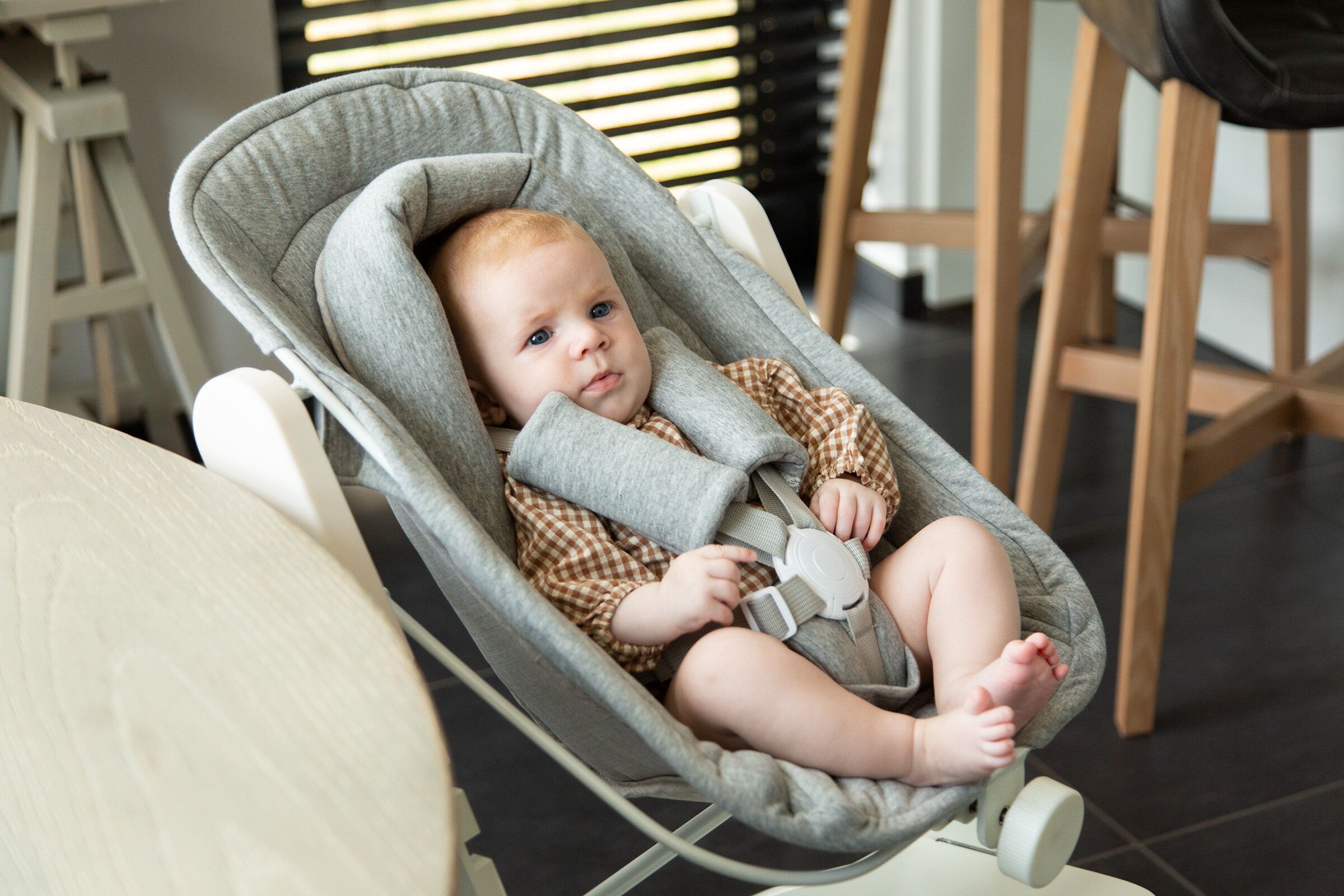 Childhome Evosit vastsündinu iste söögitooli Jersey White